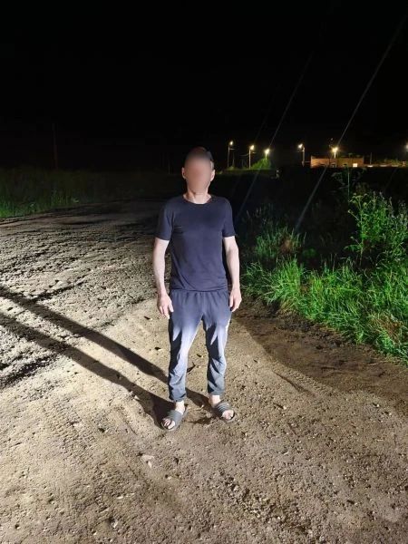 В Стерлитамаке сотрудниками отдельного батальона патрульно-постовой службы задержан подозреваемый в хранении наркотиков В Стерлитамаке сотрудниками отдельного батальона патрульно-постовой службы задержан подозреваемый в хранении наркотиков