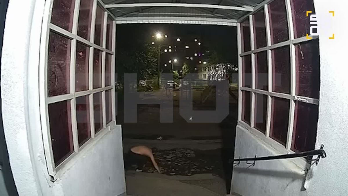 Полуголый мужик рухнул с многоэтажки, отряхнулся и пошёл дальше по делам — будто ничего и не было