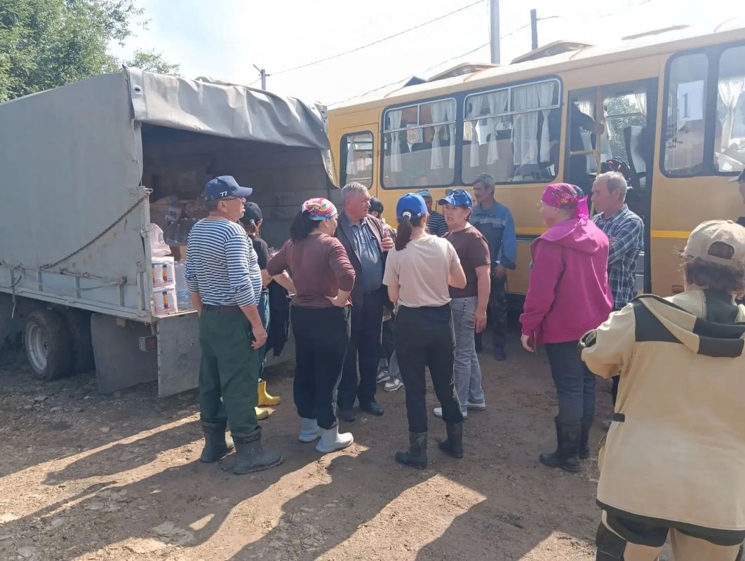 Уровень воды в реке Сарс к вечеру 20 июля в районе подтопленных населенных пунктов Аскинского района снизился на 5-25 см Уровень воды в реке Сарс к вечеру 20 июля в районе подтопленных населенных пунктов Аскинского района снизился на 5-25 см