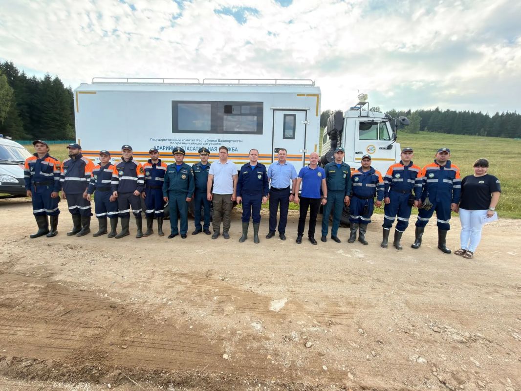 В Аскинском районе уровень реки Сарс за сутки снизился более чем на 1 метр, вода ушла со всех 107 подтопленных придомовых территорий в 4 населенных пунктах: Уршады, Чурашево, Камашады и Султанбеково В Аскинском районе уровень реки Сарс за сутки снизился более чем на 1 метр, вода ушла со всех 107 подтопленных придомовых территорий в 4 населенных пунктах: Уршады, Чурашево, Камашады и Султанбеково