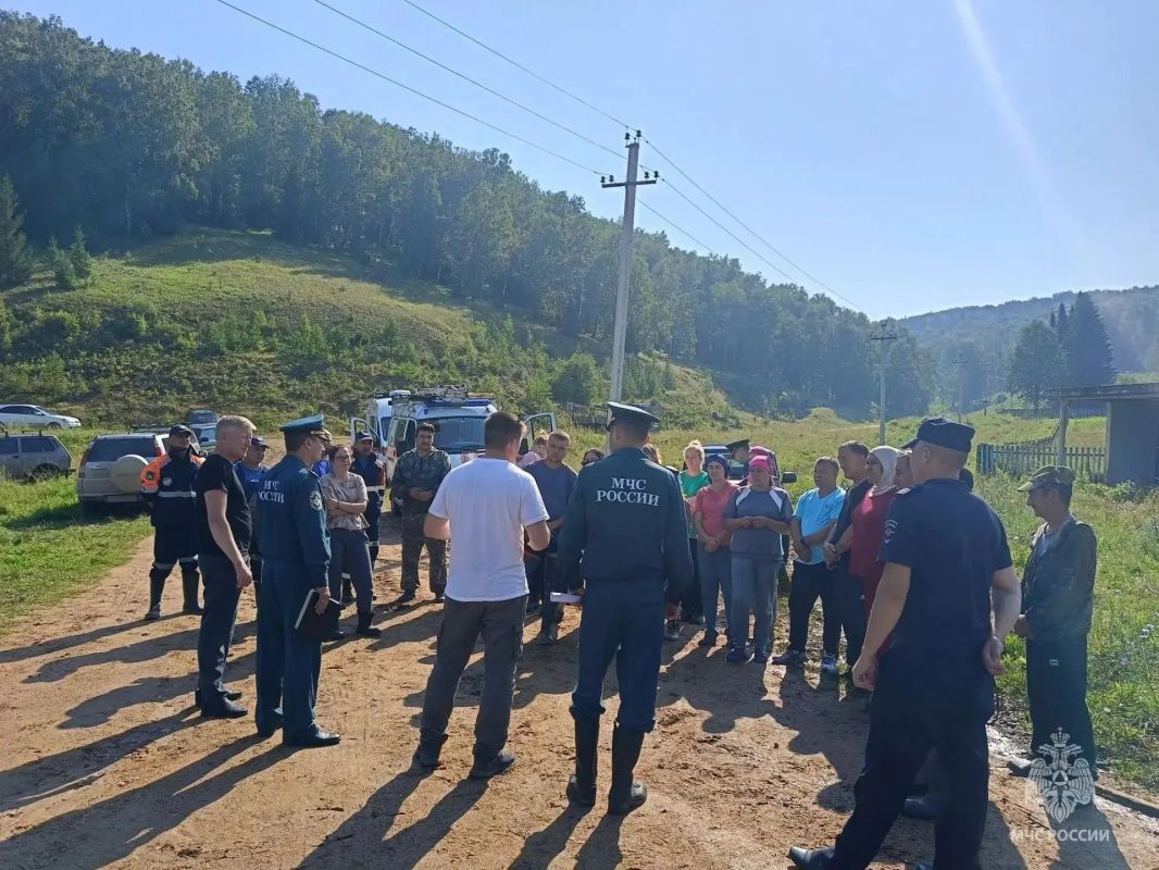В результате подъема уровня реки Сарс в Аскинском районе были подтоплены более 100 придомовых территорий в четырех селах В результате подъема уровня реки Сарс в Аскинском районе были подтоплены более 100 придомовых территорий в четырех селах