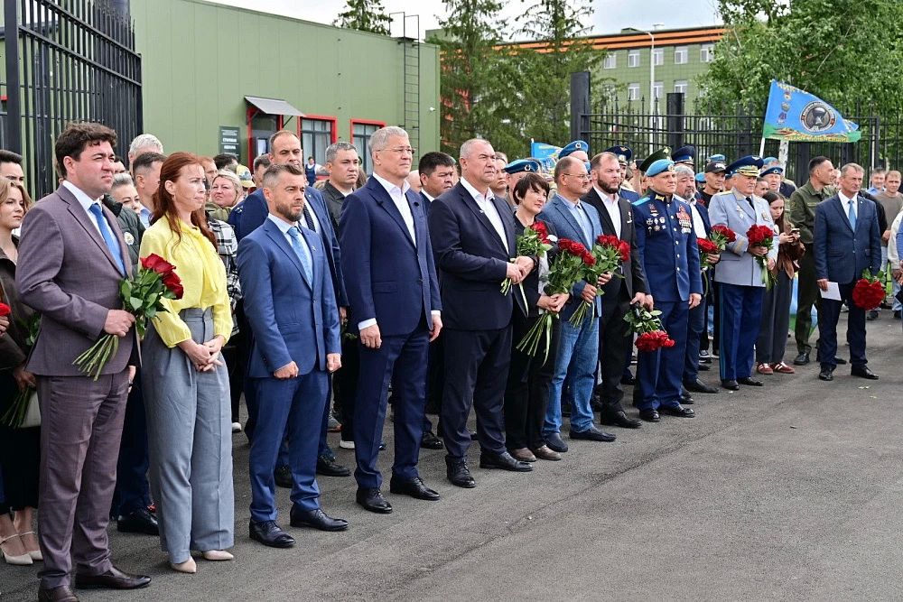 В парке «Патриот» открыли бюст Героя Советского Союза Василия Маргелова и воздушно-десантный комплекс В парке «Патриот» открыли бюст Героя Советского Союза Василия Маргелова и воздушно-десантный комплекс