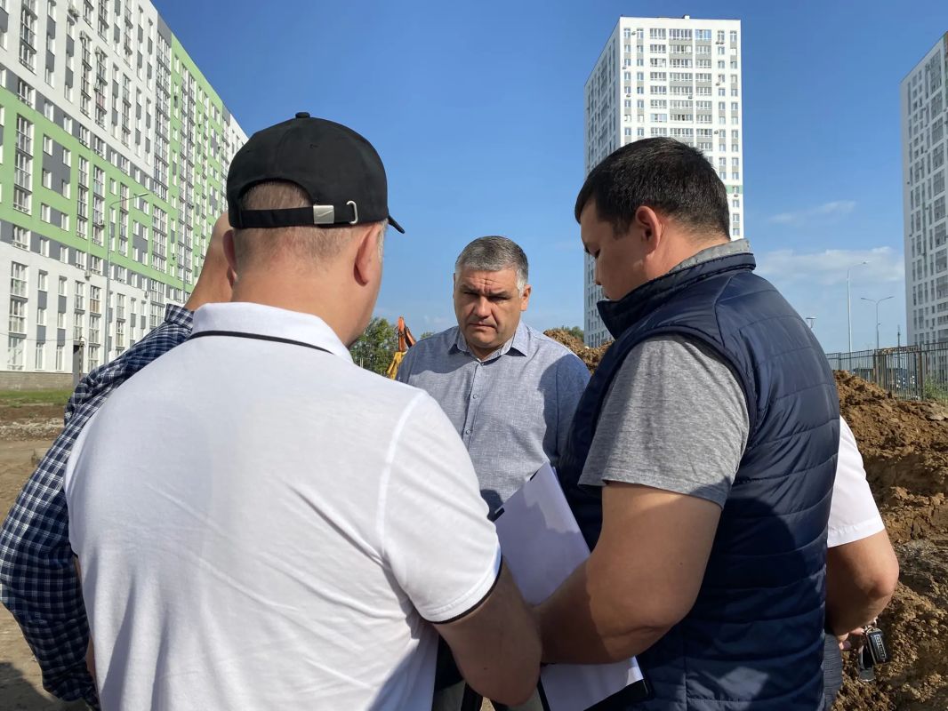 В западной части жилого района «Затон» ведется строительство дорожной инфраструктуры В западной части жилого района «Затон» ведется строительство дорожной инфраструктуры