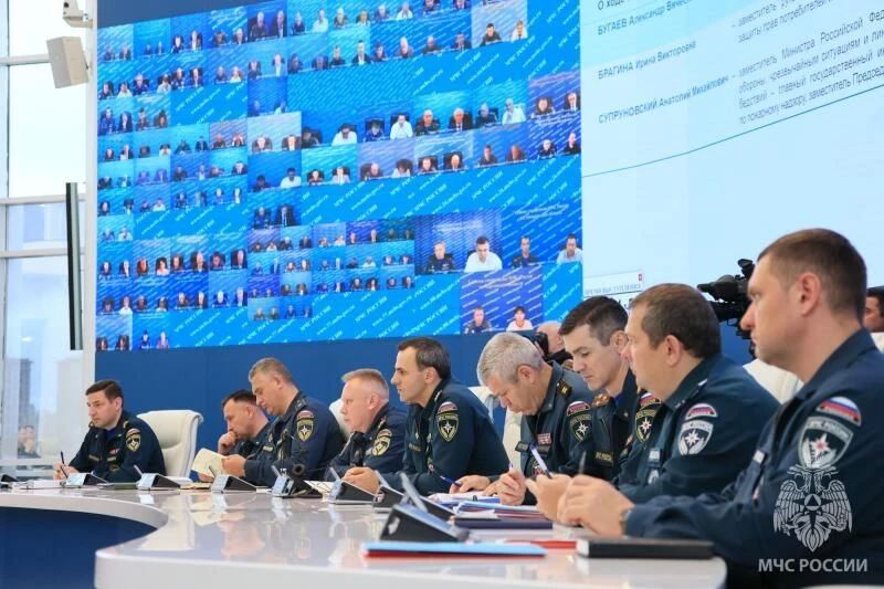 МЧС России держит на контроле подготовку образовательных учреждений к новому учебному году МЧС России держит на контроле подготовку образовательных учреждений к новому учебному году
