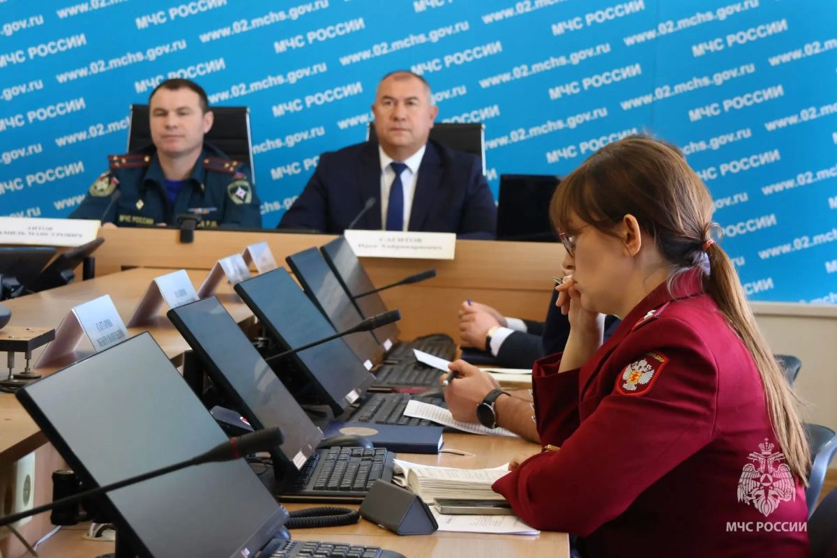 МЧС России держит на контроле подготовку образовательных учреждений к новому учебному году МЧС России держит на контроле подготовку образовательных учреждений к новому учебному году