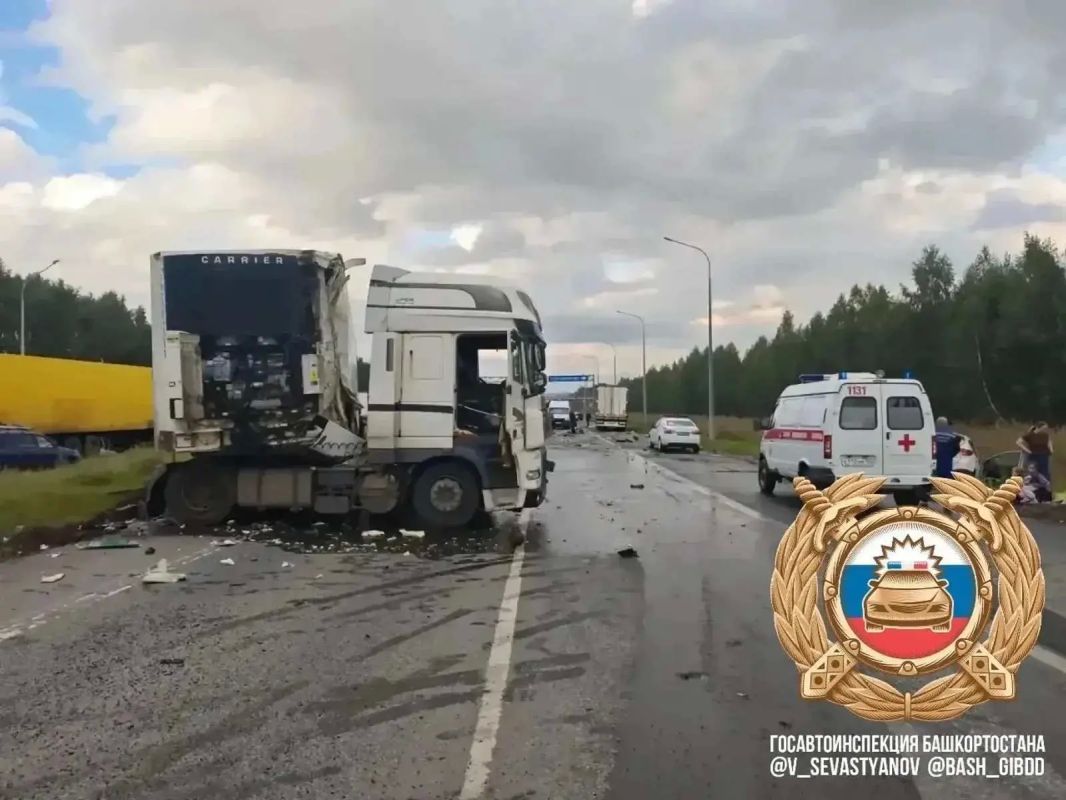 В Буздякском районе водитель «КамАЗа» погиб после массового ДТП В Буздякском районе водитель «КамАЗа» погиб после массового ДТП