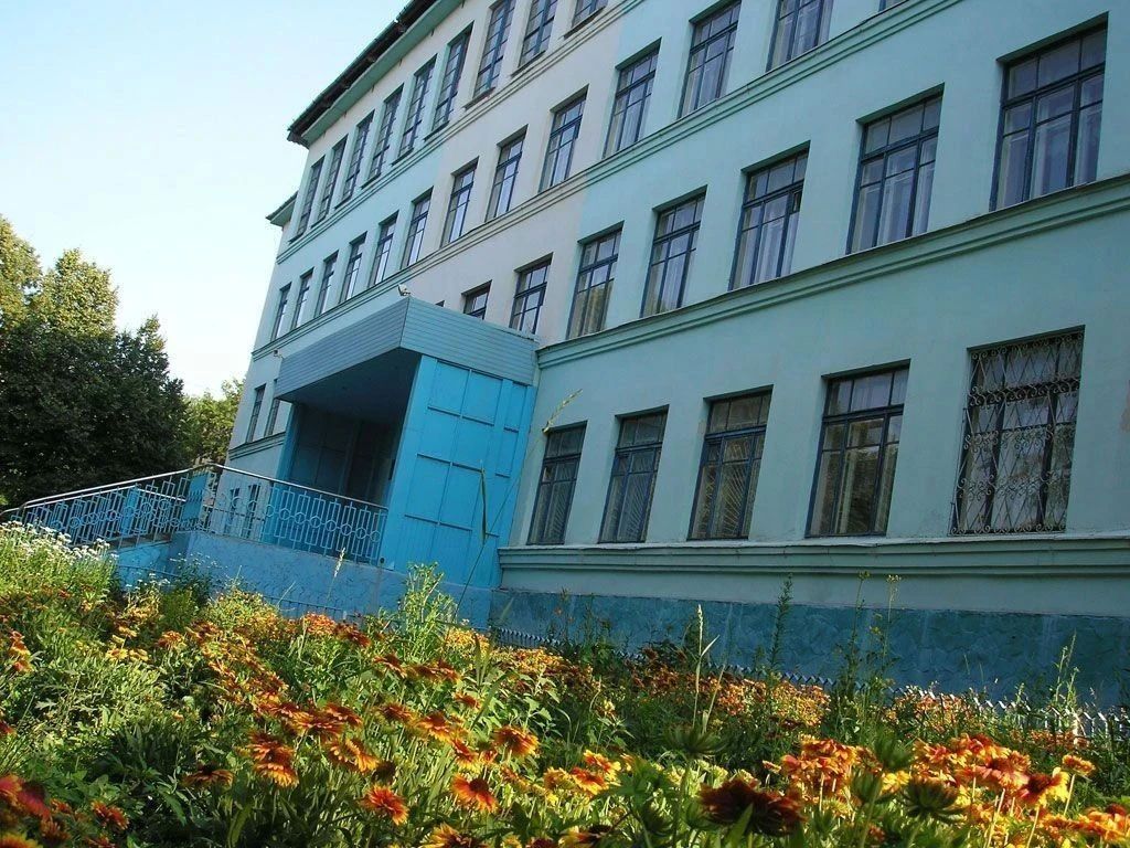 Две школы Калининского района получат по 500 тыс