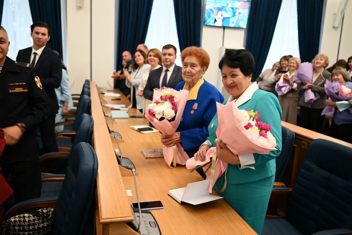 На старте нового учебного года: в Уфе прошёл августовский педсовет На старте нового учебного года: в Уфе прошёл августовский педсовет
