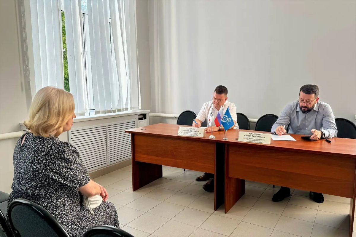 На депутатском контроле. Депутаты городского Совета Уфы Алексей Слепнев и Сергей Бубличенко провели очередной приём граждан На депутатском контроле. Депутаты городского Совета Уфы Алексей Слепнев и Сергей Бубличенко провели очередной приём граждан