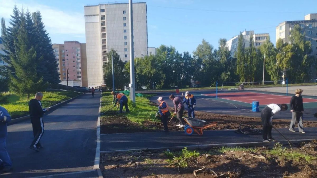 Уфа остаётся уютной и благоустроенной благодаря работе коммунальных служб города Уфа остаётся уютной и благоустроенной благодаря работе коммунальных служб города
