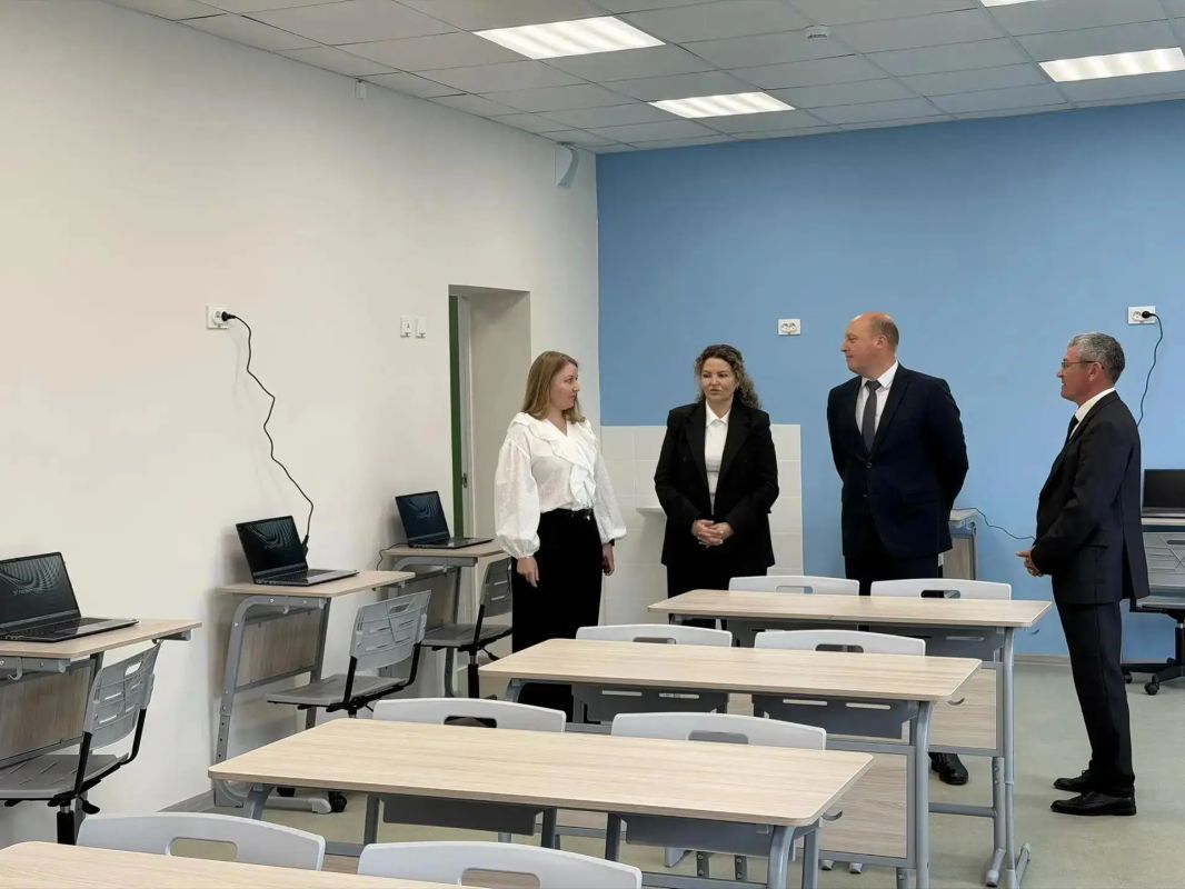 Наталья Полянская поздравила школьников г. Октябрьский с Днем знаний Наталья Полянская поздравила школьников г. Октябрьский с Днем знаний