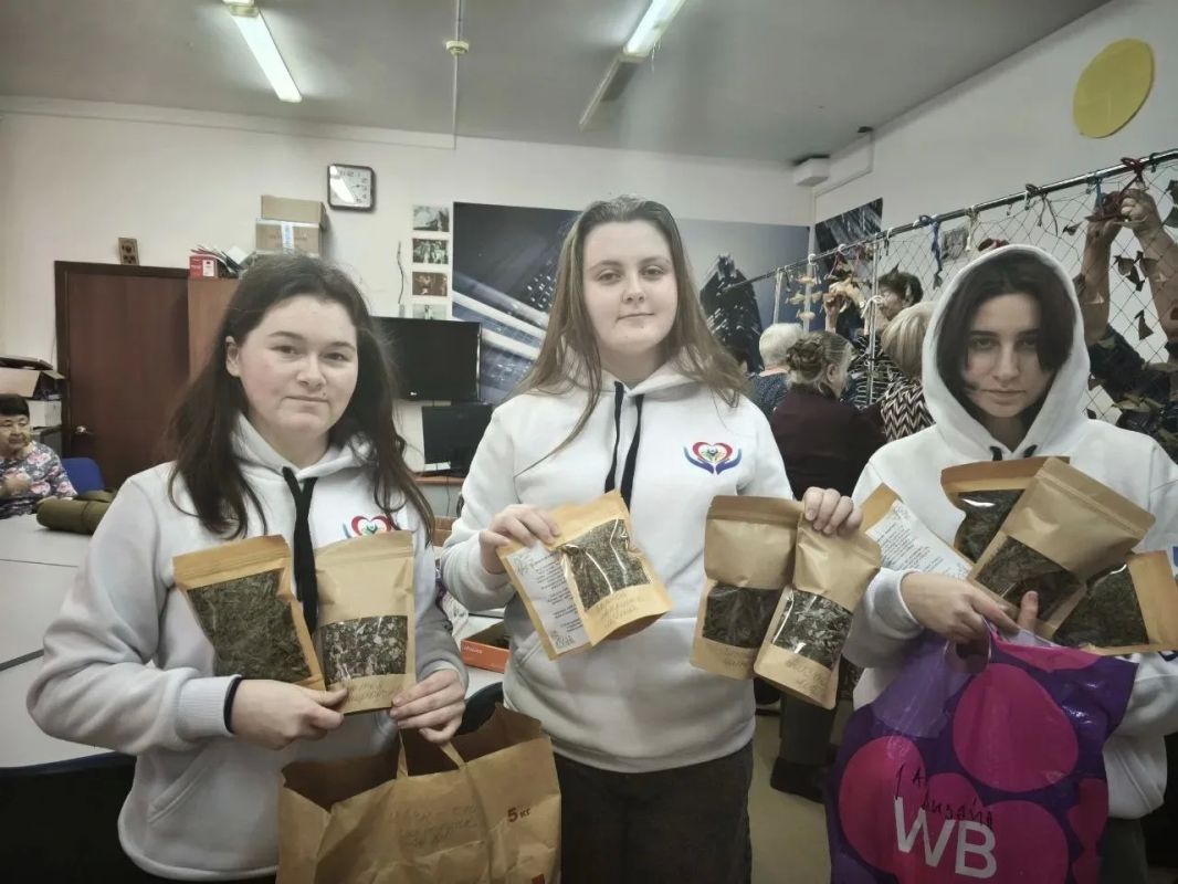 Студенты и преподаватели Кумертауского педагогического колледжа продолжают активно поддерживать наших бойцов, выполняющих задачи в зоне специальной военной операции Студенты и преподаватели Кумертауского педагогического колледжа продолжают активно поддерживать наших бойцов, выполняющих задачи в зоне специальной военной операции