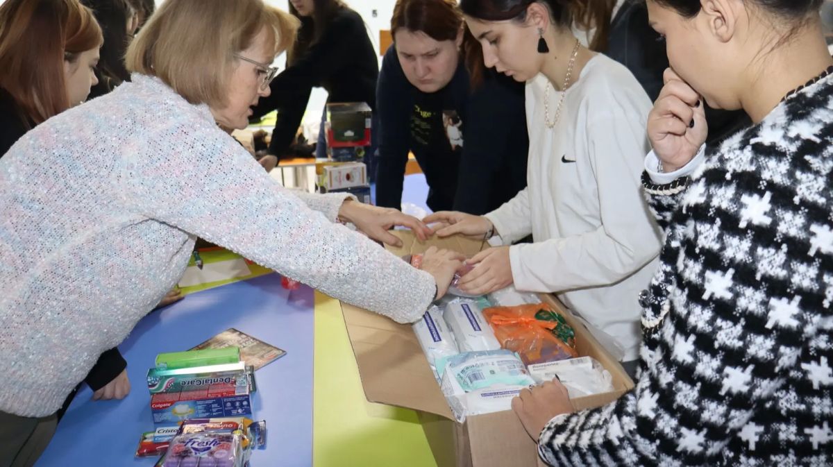 Студенты и преподаватели Кумертауского педагогического колледжа продолжают активно поддерживать наших бойцов, выполняющих задачи в зоне специальной военной операции Студенты и преподаватели Кумертауского педагогического колледжа продолжают активно поддерживать наших бойцов, выполняющих задачи в зоне специальной военной операции