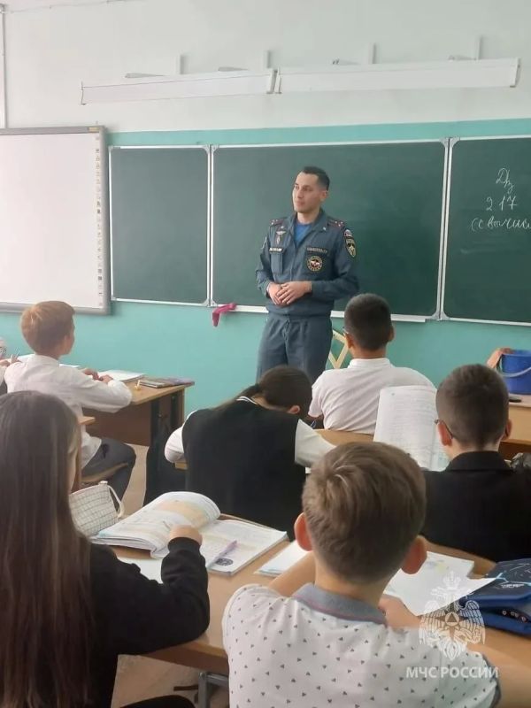 В образовательных учреждениях Башкортостана продолжаются комплексные «Уроки безопасности» В образовательных учреждениях Башкортостана продолжаются комплексные «Уроки безопасности»