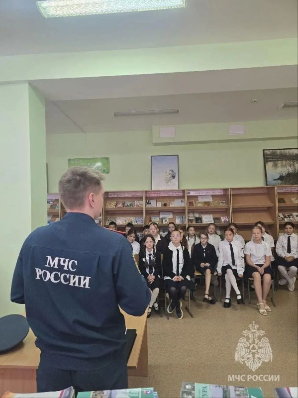 В образовательных учреждениях Башкортостана продолжаются комплексные «Уроки безопасности» В образовательных учреждениях Башкортостана продолжаются комплексные «Уроки безопасности»