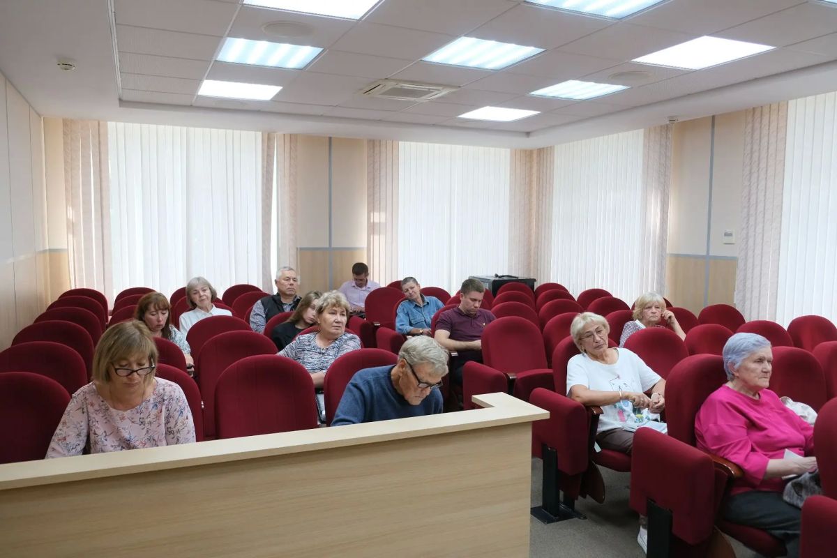 Заместитель главы администрации Рустам Камалов провёл совещание с председателями Советов территориальных общественных самоуправлений «Уличный комитет» Заместитель главы администрации Рустам Камалов провёл совещание с председателями Советов территориальных общественных самоуправлений «Уличный комитет»