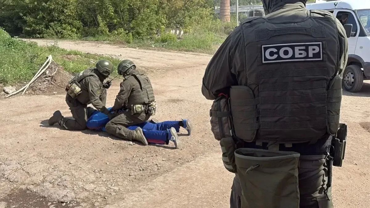 В Башкортостане при силовой поддержке СОБР Росгвардии задержаны подозреваемые в похищении человека В Башкортостане при силовой поддержке СОБР Росгвардии задержаны подозреваемые в похищении человека