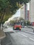 Каждое утро на улицах города уже кипит работа