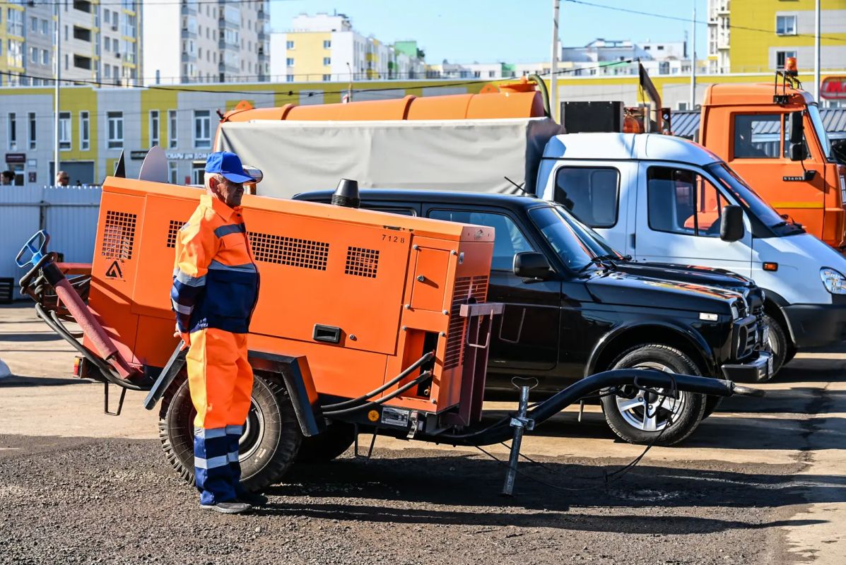 Рустам Шарипов: Коммунальные службы Уфы готовятся к зимнему периоду Рустам Шарипов: Коммунальные службы Уфы готовятся к зимнему периоду