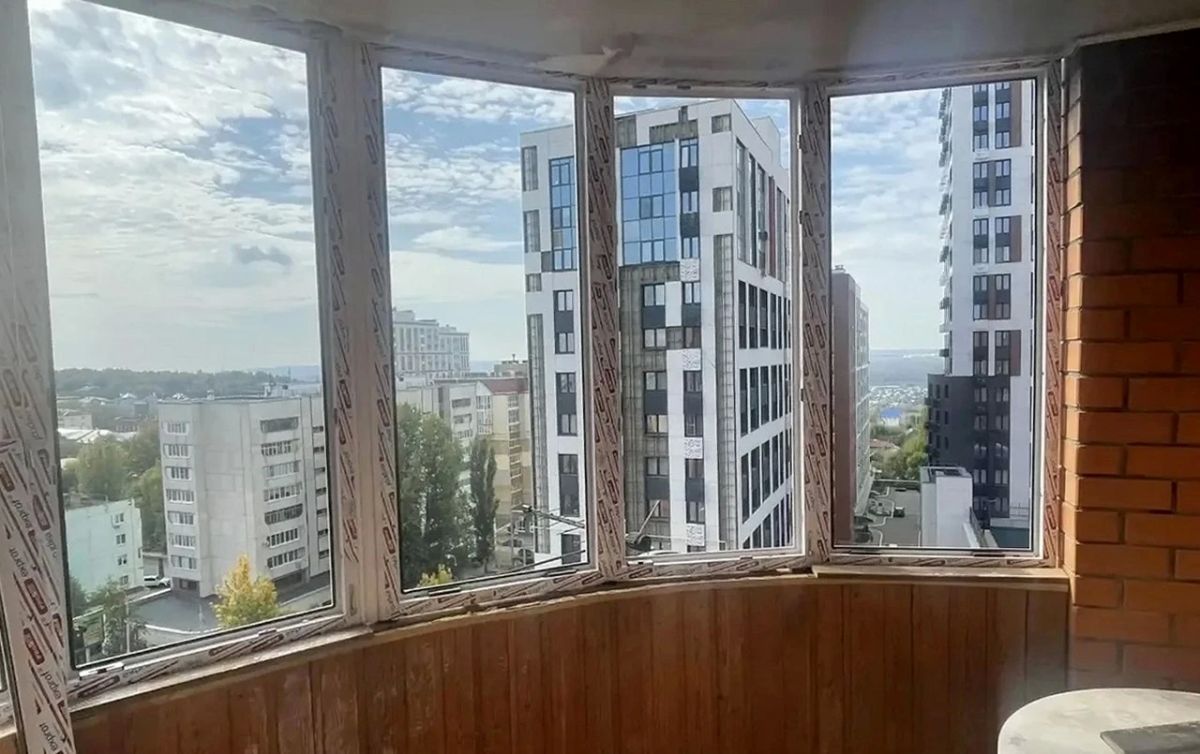 В Уфе ведется восстановление домов после атак беспилотников В Уфе ведется восстановление домов после атак беспилотников