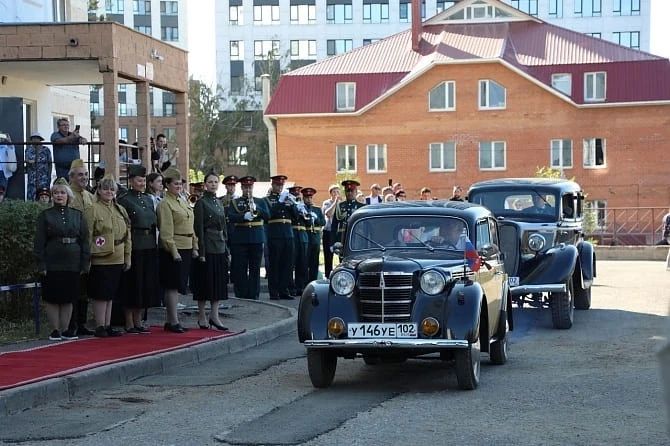 Парад в честь 101-летия ветерана прошел в Уфе Парад в честь 101-летия ветерана прошел в Уфе