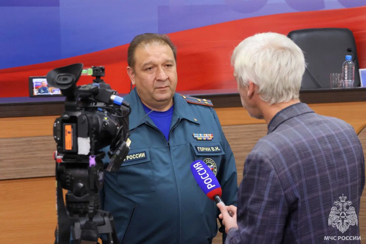 Безопасность начинается с нас с вами: глава МЧС Башкортостана Владимир Горин ответил на вопросы журналистов в прямом эфире Безопасность начинается с нас с вами: глава МЧС Башкортостана Владимир Горин ответил на вопросы журналистов в прямом эфире