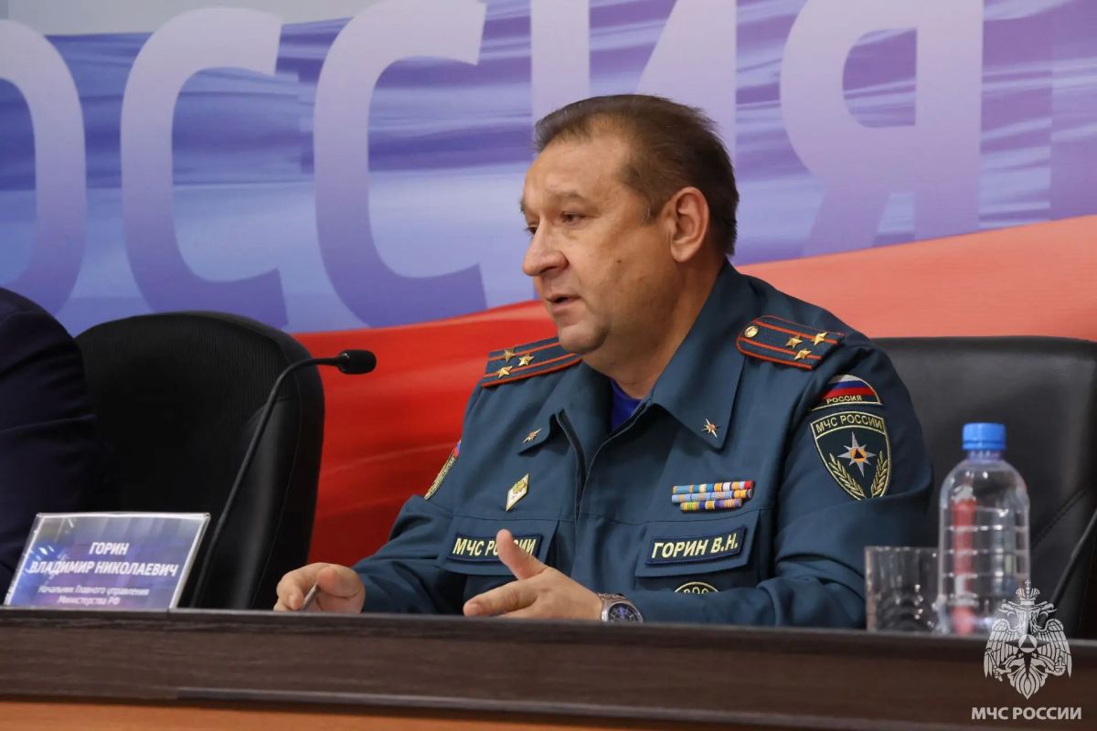 Безопасность начинается с нас с вами: глава МЧС Башкортостана Владимир Горин ответил на вопросы журналистов в прямом эфире Безопасность начинается с нас с вами: глава МЧС Башкортостана Владимир Горин ответил на вопросы журналистов в прямом эфире