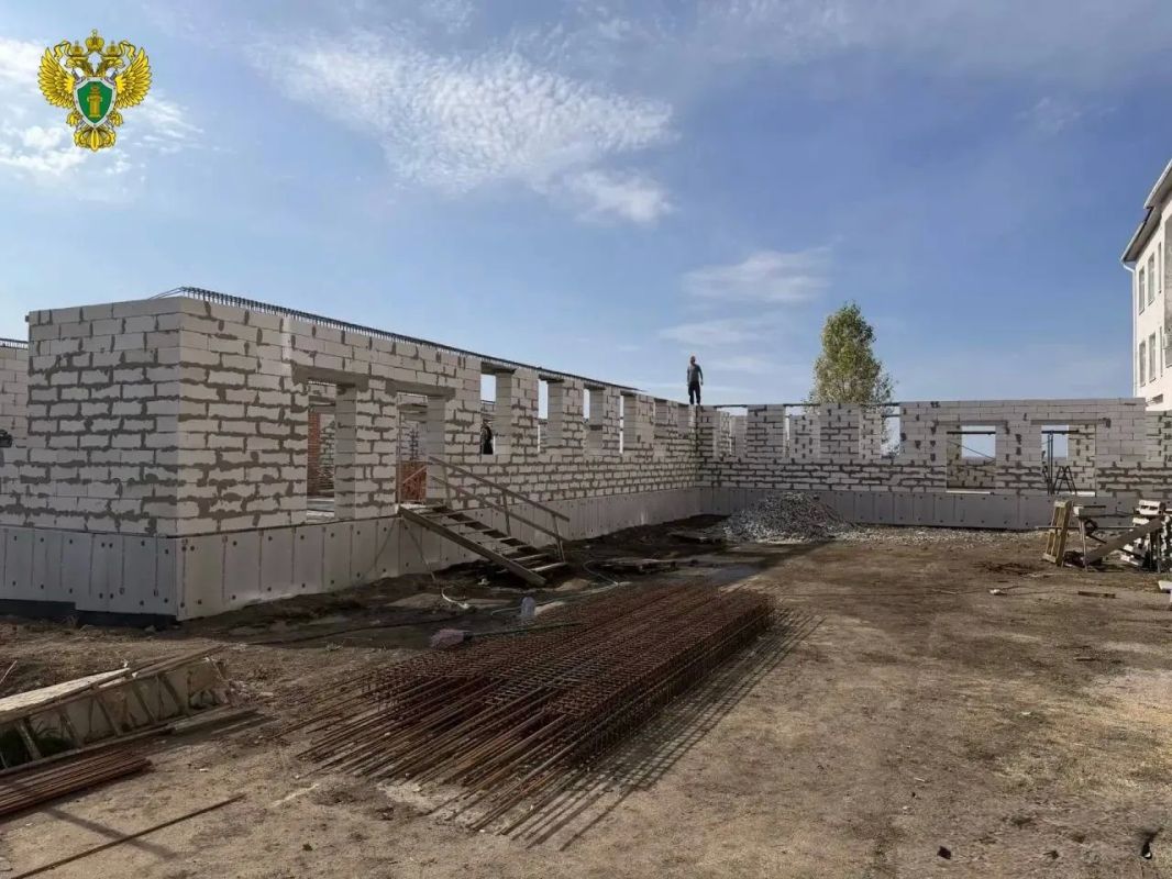 При надзорном сопровождении прокуратуры в Хайбуллинском районе начато строительство столовой для школы При надзорном сопровождении прокуратуры в Хайбуллинском районе начато строительство столовой для школы