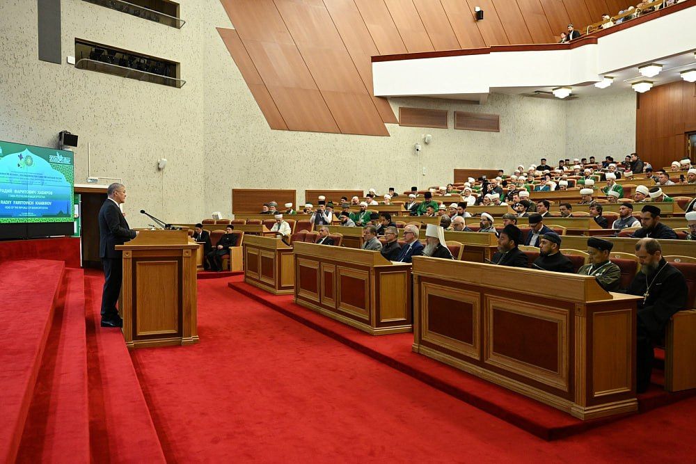 В Уфе проходит XVII Международная научно-практическая конференция «Идеалы и ценности Ислама» В Уфе проходит XVII Международная научно-практическая конференция «Идеалы и ценности Ислама»