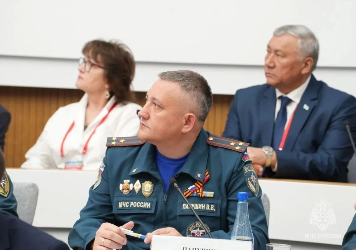 «Нерв» спасательной службы: как работают связисты МЧС России «Нерв» спасательной службы: как работают связисты МЧС России