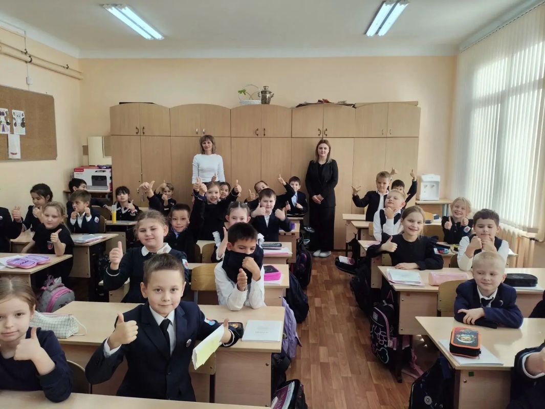 Сотрудники Уфимского территориального отдела Государственного комитета Республики Башкортостан по ветеринарии провели уроки "Доброты" в МАОУ "Лицей № 160 имени М.К. Нагаева" и в МАОУ "Гимназия №64 имени В.В. Горбатко" г.... Сотрудники Уфимского территориального отдела Государственного комитета Республики Башкортостан по ветеринарии провели уроки "Доброты" в МАОУ "Лицей № 160 имени М.К. Нагаева" и в МАОУ "Гимназия №64 имени В.В. Горбатко" г....