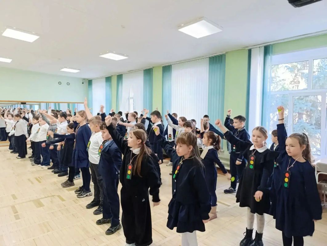 В Уфе продолжается акция «Мы вместе — значит, безопасно» В Уфе продолжается акция «Мы вместе — значит, безопасно»