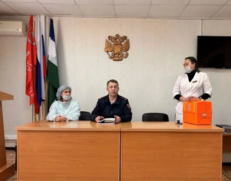 В Отделе МВД России по Калтасинскому району организована коллективная вакцинация сотрудников В Отделе МВД России по Калтасинскому району организована коллективная вакцинация сотрудников